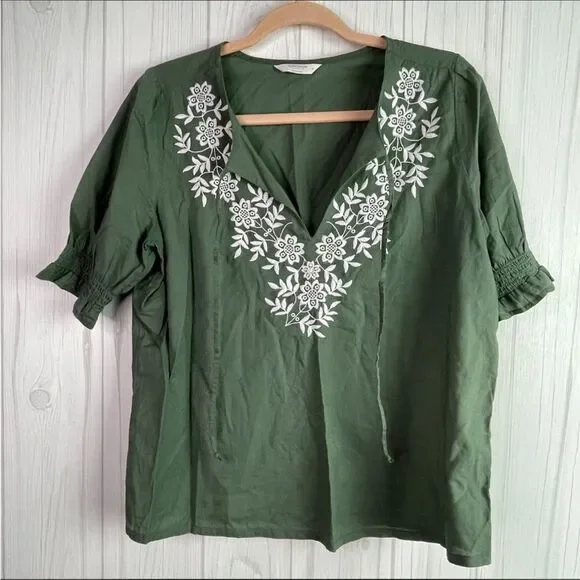 Lucky brand green embroidered top M - Picture 3 of 9